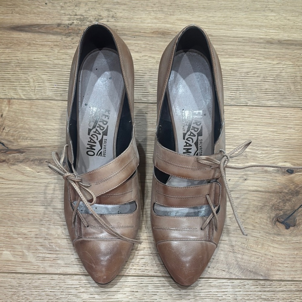 Salvatore Ferragamo Women's Tan Leather Flats